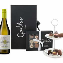 Calusari Wine and Deluxe Chocolate Box Hamper - CWDCBHPN/CWDCBHPG